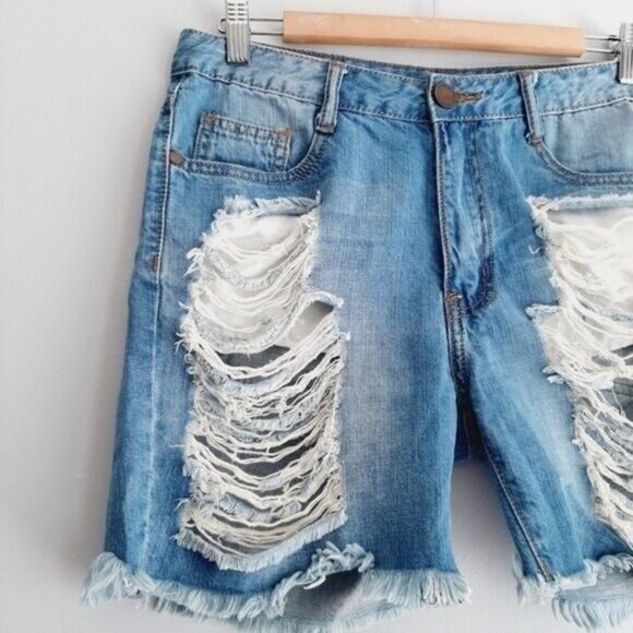 MACHINE Nouvelle Mode Ripped Jean Shorts Sz 29 - Picture 2 of 9